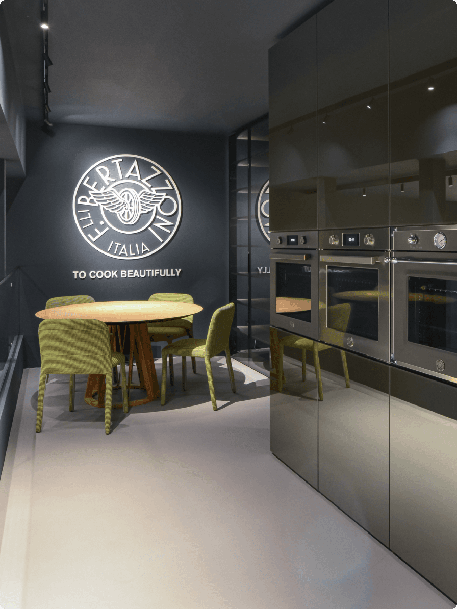 Interior do showwom da Bertazzoni