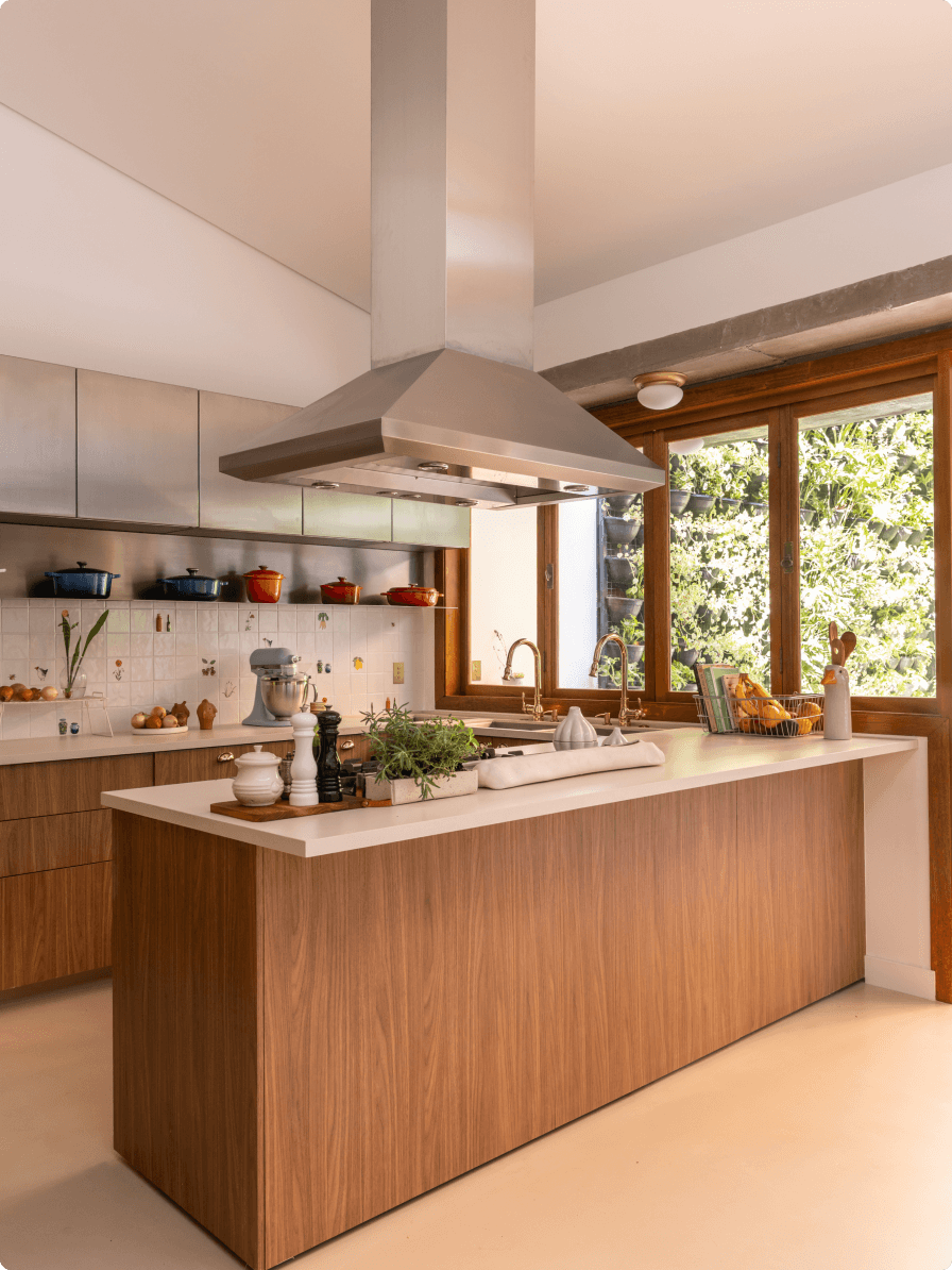 Bancada de cozinha com Coifa Bertazzoni