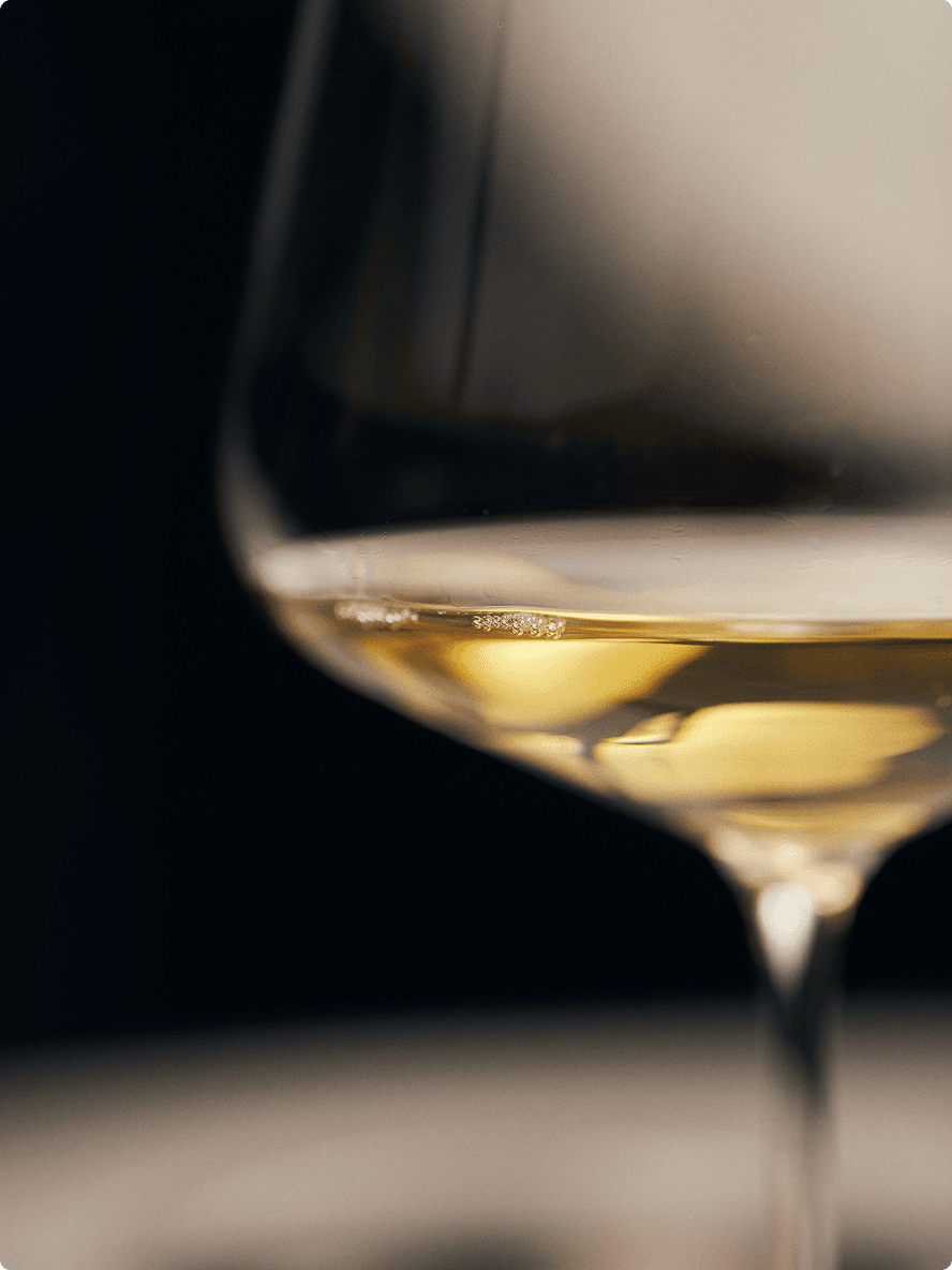 Imagem de uma taça de vinha branco